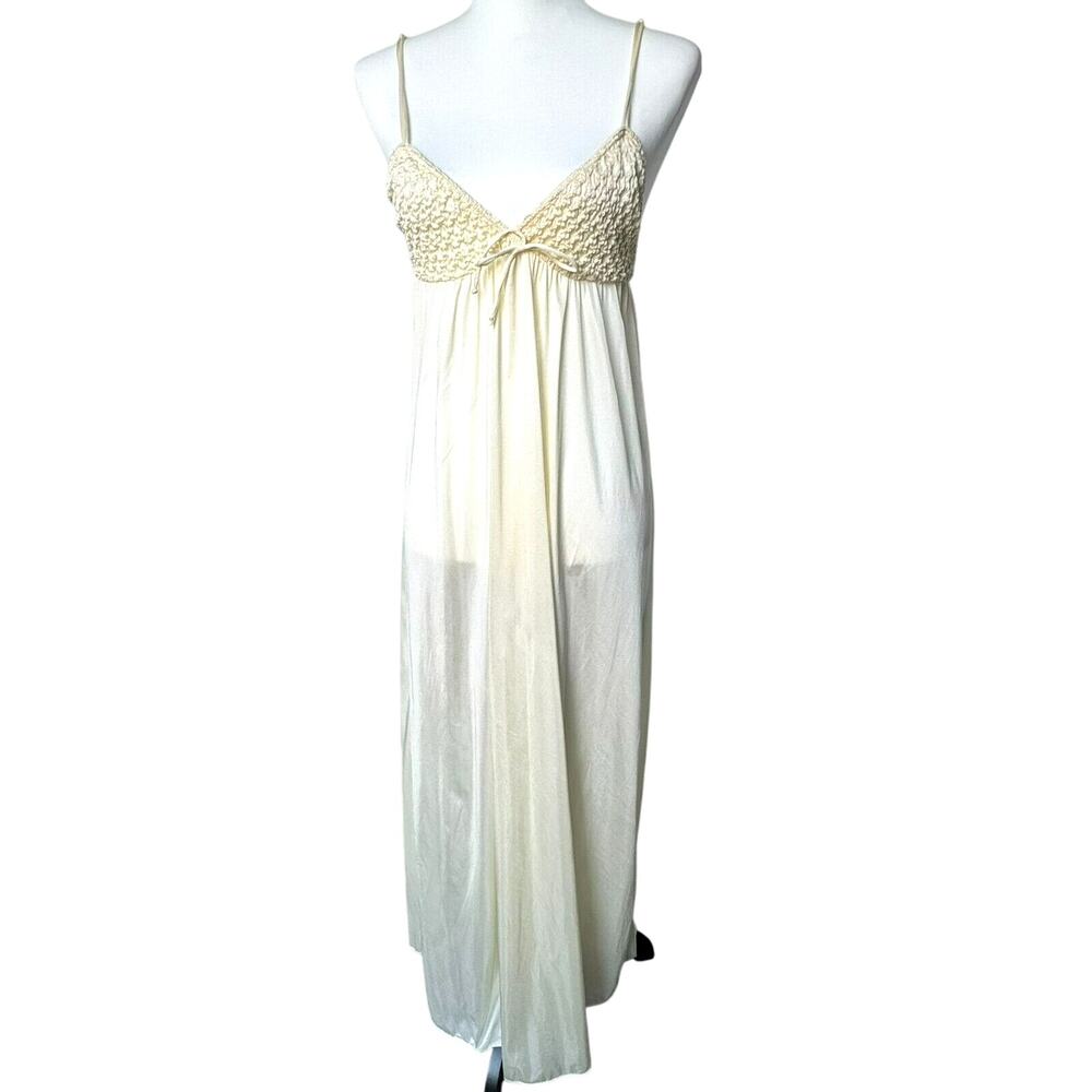 KAYSER Medium Vintage Butter Yellow Full‎ Length Lurelon Nylon Nightgown Silky